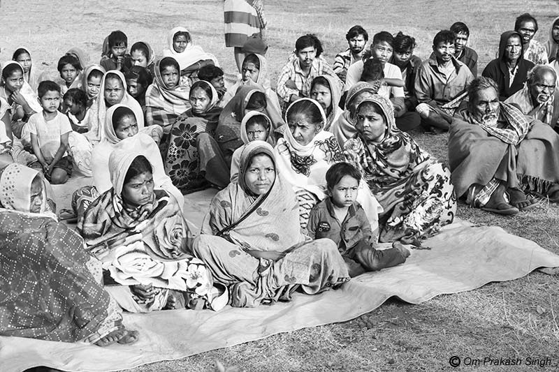 Members of Paharia tribal community in Jiyatpani hamlet, village Dumarpahar, district Dumka, Jharkhand